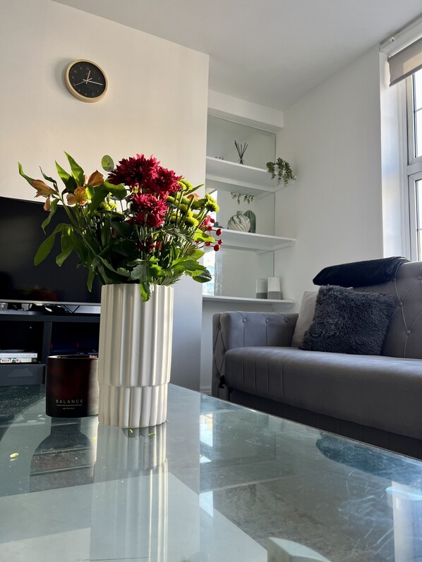 Smart TV - Bright Home in Central London
7 minute walk from Hyde Park and Oxford St. (London)