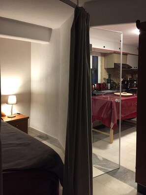 Estúdio | 1 quarto, escrivaninha, acesso à internet de alta velocidade