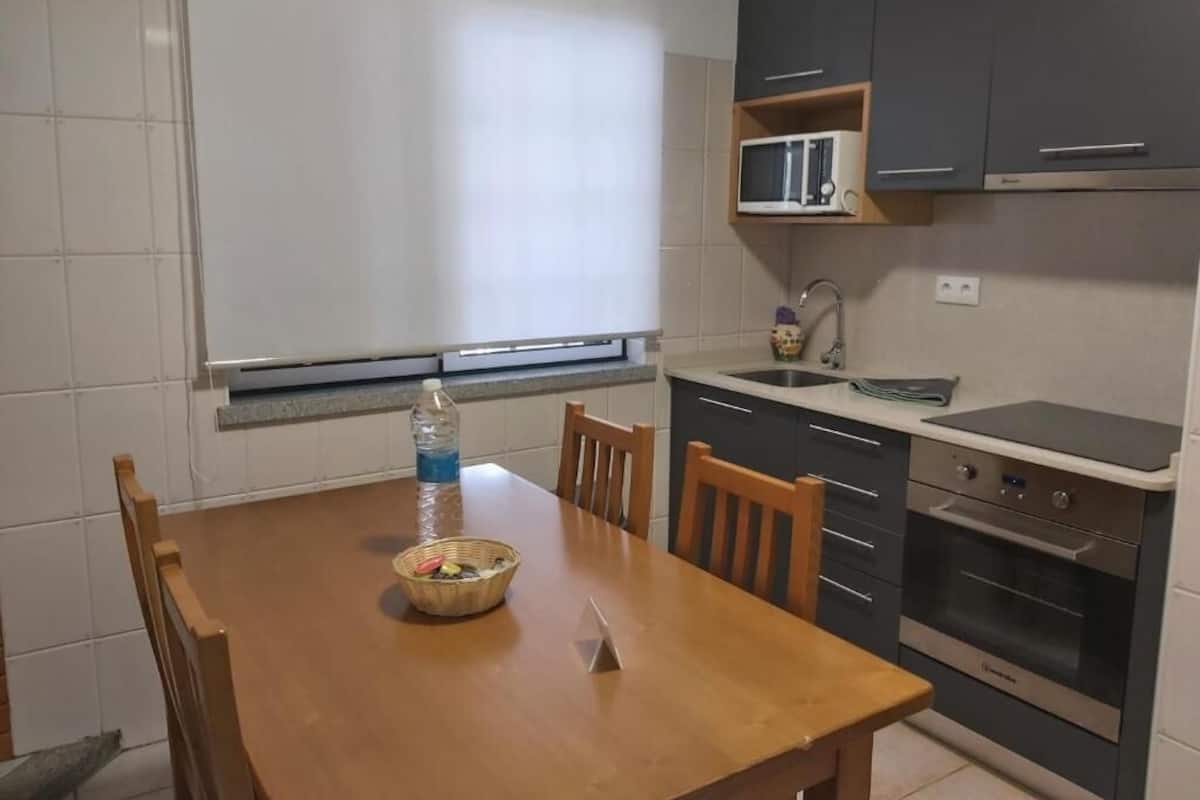 Family Apartment | Private kitchen | Fridge, microwave