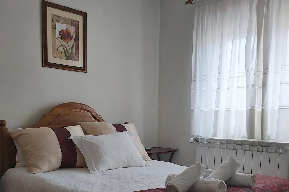 Double Room | Free WiFi, bed sheets