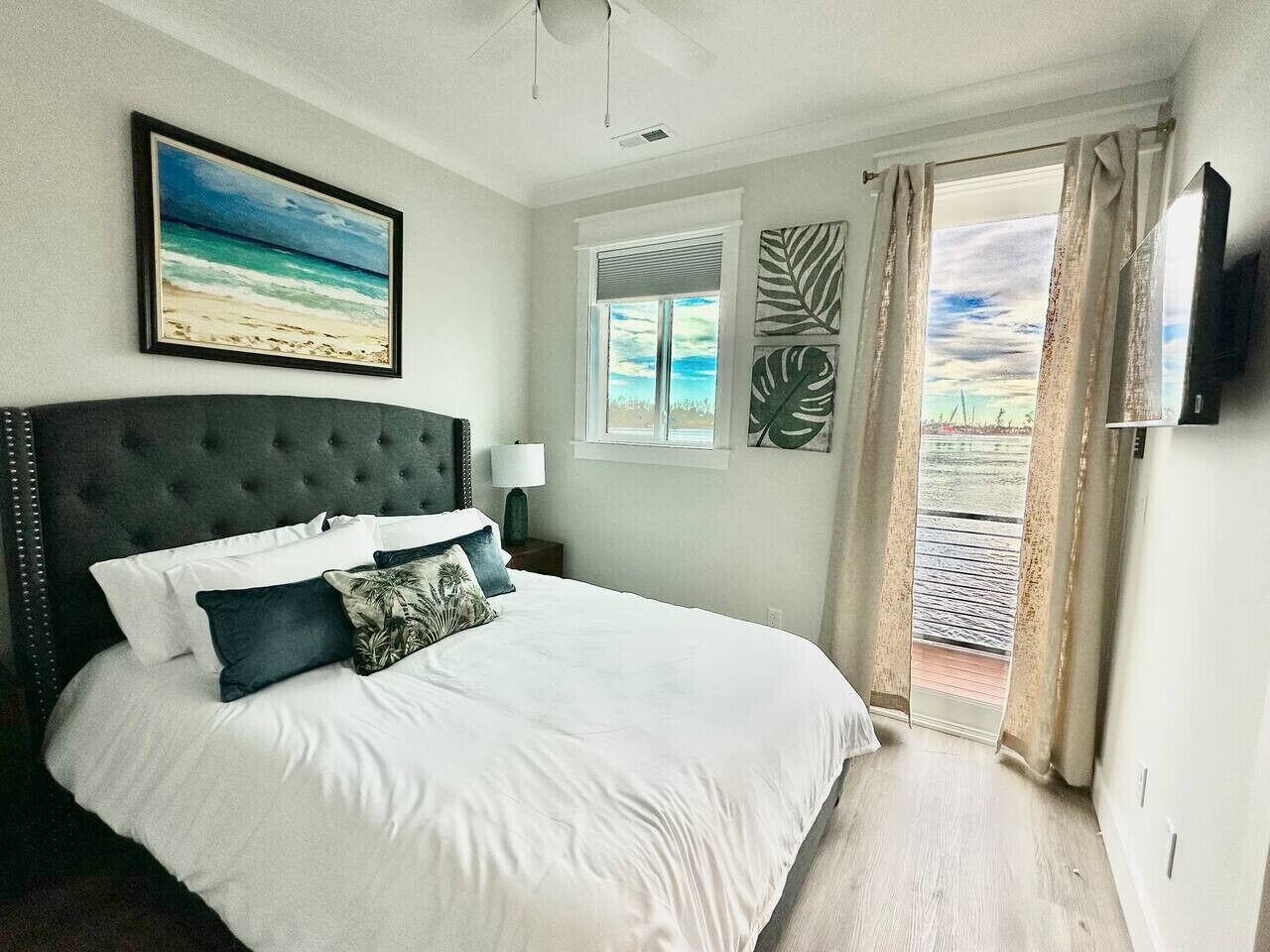 2 室のベッドルーム、デスク、アイロン / アイロン台、WiFi (無料)