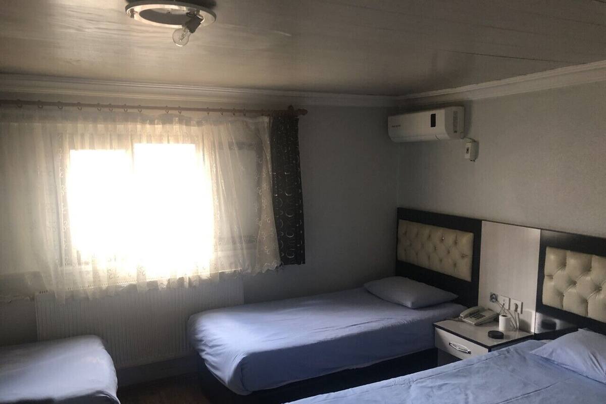 Classic Triple Room | WiFi (free), bed sheets