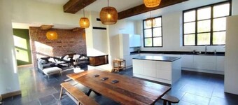 Grande Maison de Campagne au Milieu du Parc D'un Château