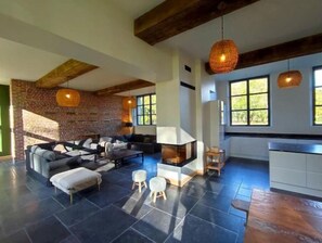 تلفزيون، مدفأة