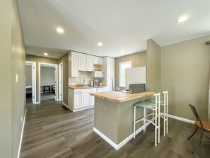 Fridge, dishwasher