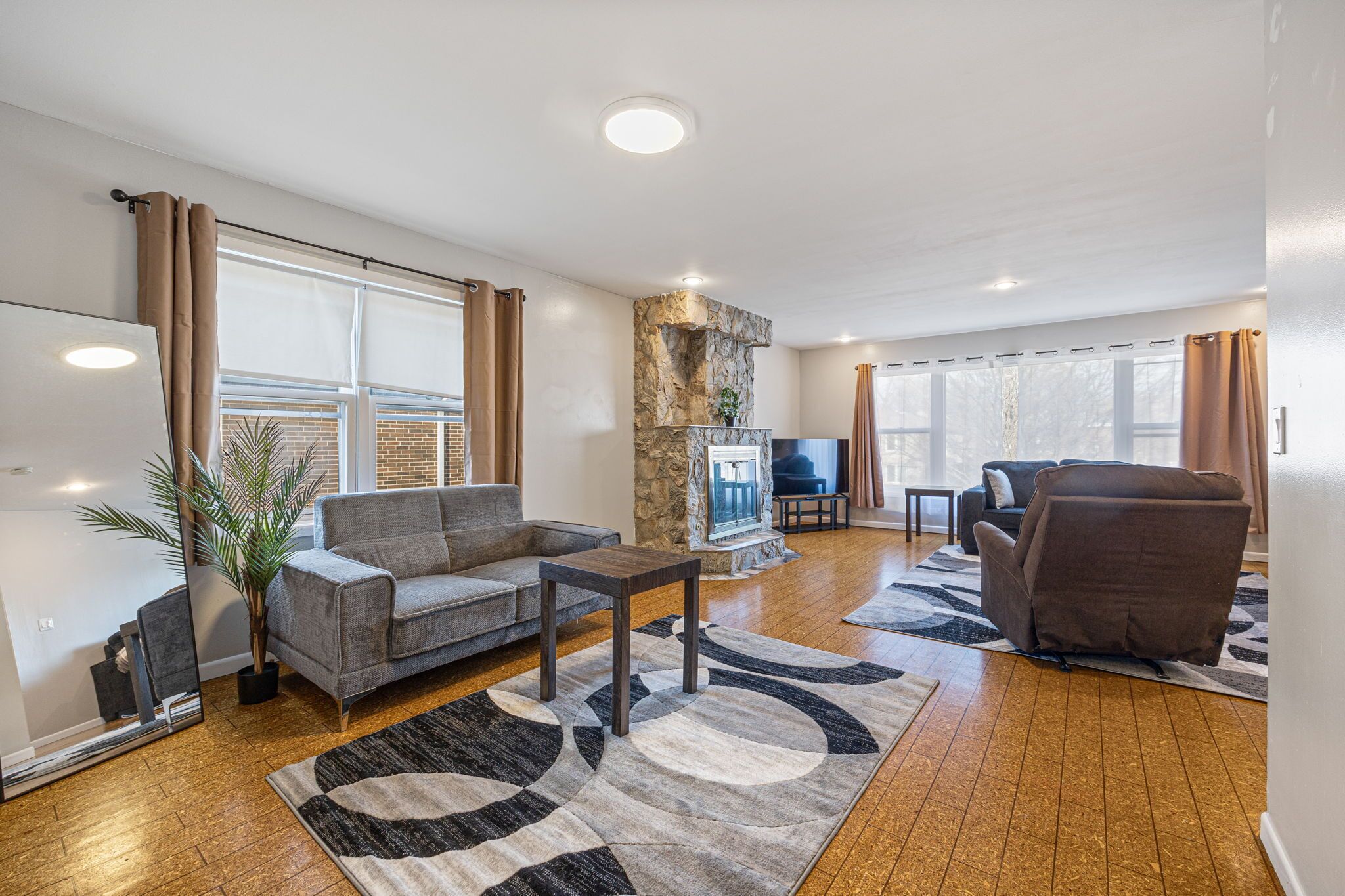 Sky - 3BR, 2BA Unit 