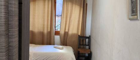 Soundproofing, free WiFi