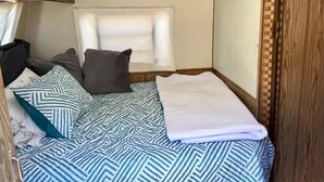 1 室のベッドルーム、WiFi (無料)、ベッドシーツ