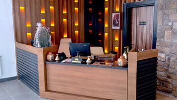 Quầy tiếp tân
