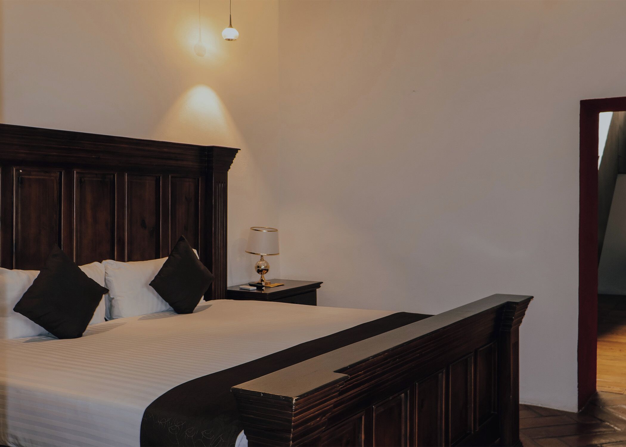 Deluxe Suite | Premium bedding, down comforters, minibar, individually decorated