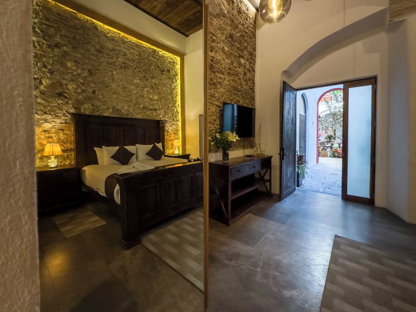 Junior Suite | Premium bedding, down comforters, minibar, individually decorated
