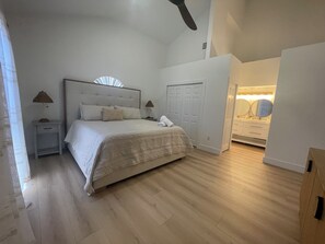 3 bedrooms, iron/ironing board, free WiFi, bed sheets - Naples Exclusive Luxury Townhouse (Naples)