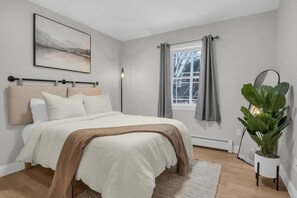 3 chambres, fer et planche à repasser, Wi-Fi gratuit, draps fournis