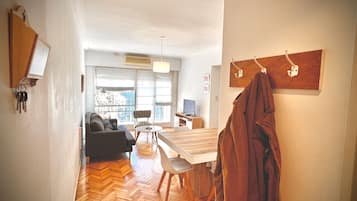 Apartment, 2 Bedrooms (BN1) | 2 bedrooms, premium bedding, down comforters, pillowtop beds
