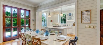 Old Town Casita 3BR/3BA 10 minutes to downtown and the beach with Golf Cart