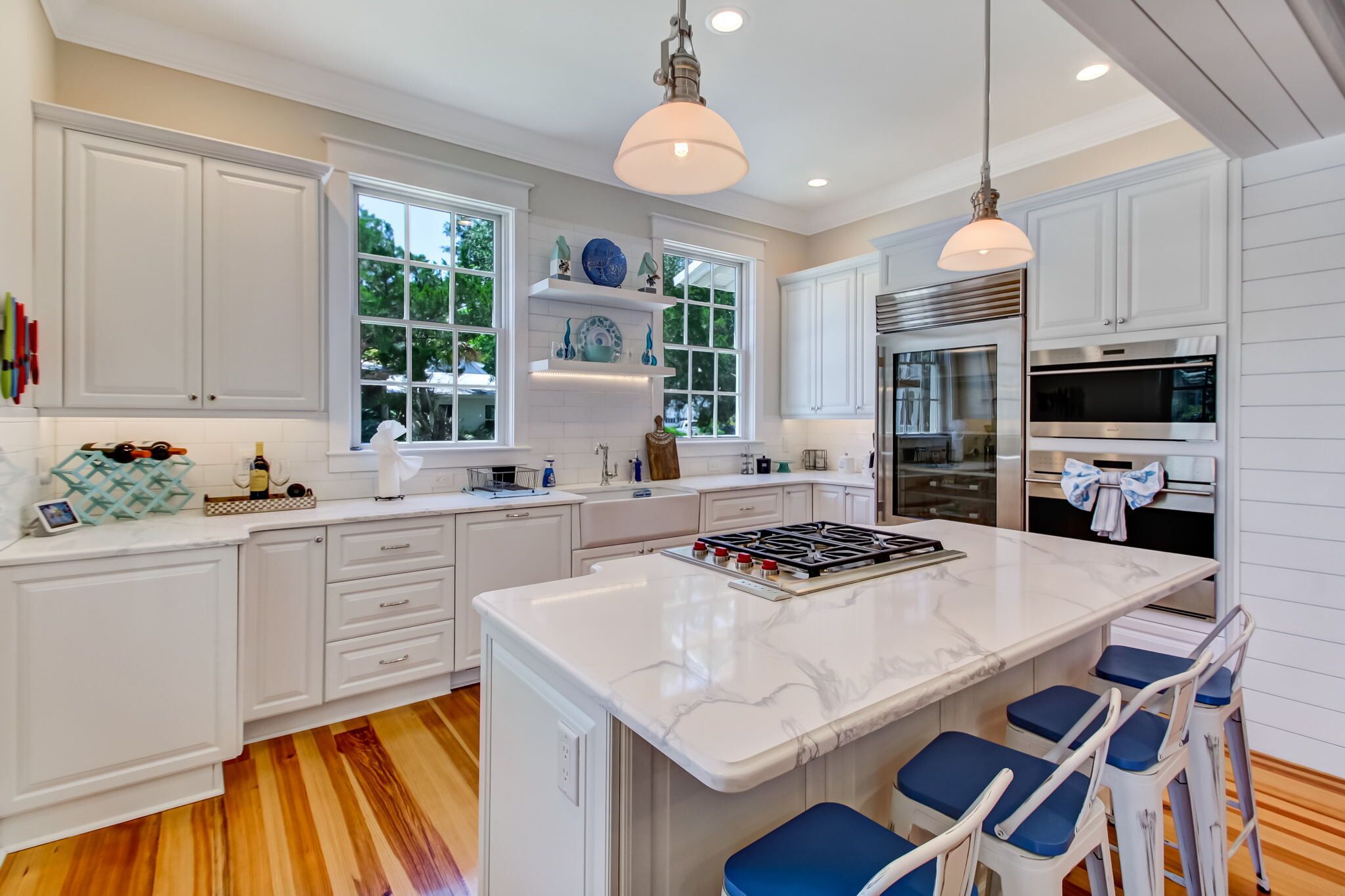 冰箱、微波炉、烤箱、炉灶