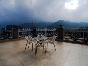 Rooftop terrace - Hotel Cozy Nook (Dalhousie)