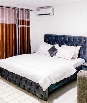 Executive Double Room, 1 King Bed | Free WiFi, bed sheets - Tranquil Residence  (Abidjan)