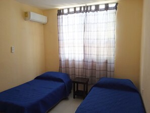 2 bedrooms, desk, free WiFi, bed sheets