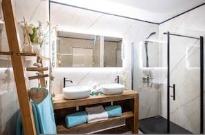 Casa | 3 habitaciones, tabla de planchar con plancha y internet