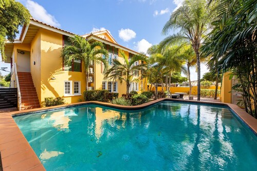 Breathtaking Seaside 3BR Penthouse w/ Pool at Jan Thiel