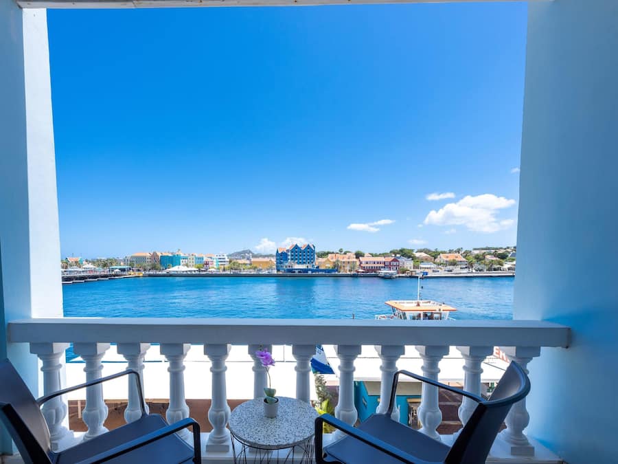 2 habitaciones, tabla de planchar con plancha y acceso a internet