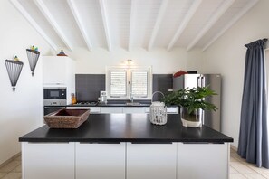 3 عدّة غرف نوم وخدمة الإنترنت