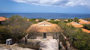 3 عدّة غرف نوم وخدمة الإنترنت