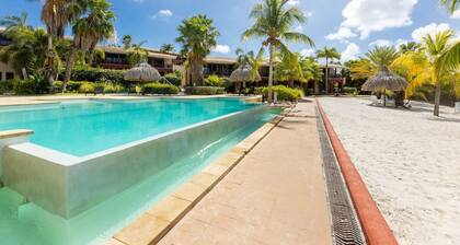 Spanish Water Apartments - Premium