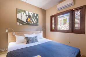 House | Exterior - Spanish Water Apartments - Premium (Jan Thiel)