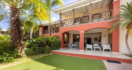 Spanish Water Apartments - Premium