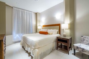 Apartment | 3 bedrooms, Internet - Fabulous Chic Apartment Filled w Natural Light at Famous Handelskade (Willemstad)