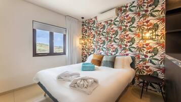 3 bedrooms, Internet