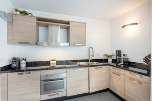 Apartemen | 2 kamar tidur dan internet