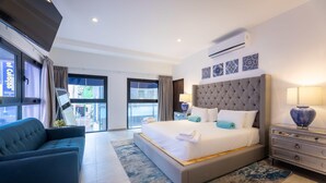 Exterior - Handelskade's Grand Historical Penthouse: Refined Luxury Living (Willemstad)