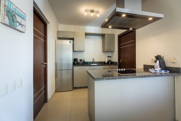 House | Private kitchen - Green View Delight Chic Blue Bay Apartment (Sint Michiel)