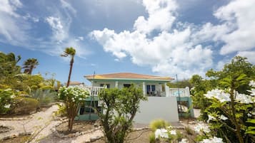 Villa | 3 bedrooms, Internet