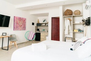 Apartment | Exterior - Deluxe Eficiencia! // ~~pool~~ // Walk to Beach & Markets (Playa del Carmen)