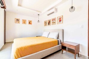 Apartment | 1 bedroom - Zazil 20 Av. 1-br Gem // ~rooftop Pool W/city Views ~ // Walk to Playa Mamitas, Coco Beach, & 5ª (Playa del Carmen)