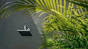 Apartment | 1 bedroom - Zazil 20 Av. 1-br Gem // ~rooftop Pool W/city Views ~ // Walk to Playa Mamitas, Coco Beach, & 5ª (Playa del Carmen)
