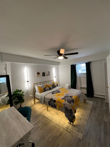 Cozy secret apartment with free parking in Yonkers
