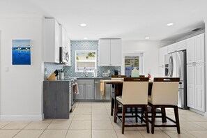 Private kitchen - The Blue House. Steps from Wilton Drive! Outdoor sitting and dining, Grill, WD (Wilton Manors)