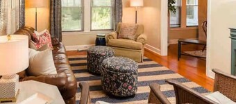 Closest to DOWNTOWN! Pet Friendly 