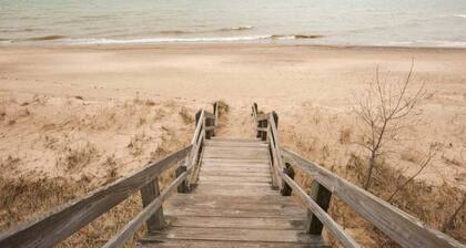 Singing Sands Trl | Hot Tub Retreat | Dogs OK