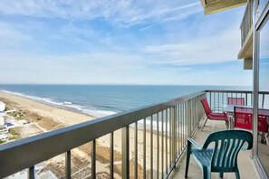 Property grounds - ⭐️Epic Penthouse 1902 Sea Watch Great Views Amenities Pool⭐️ (Ocean City)