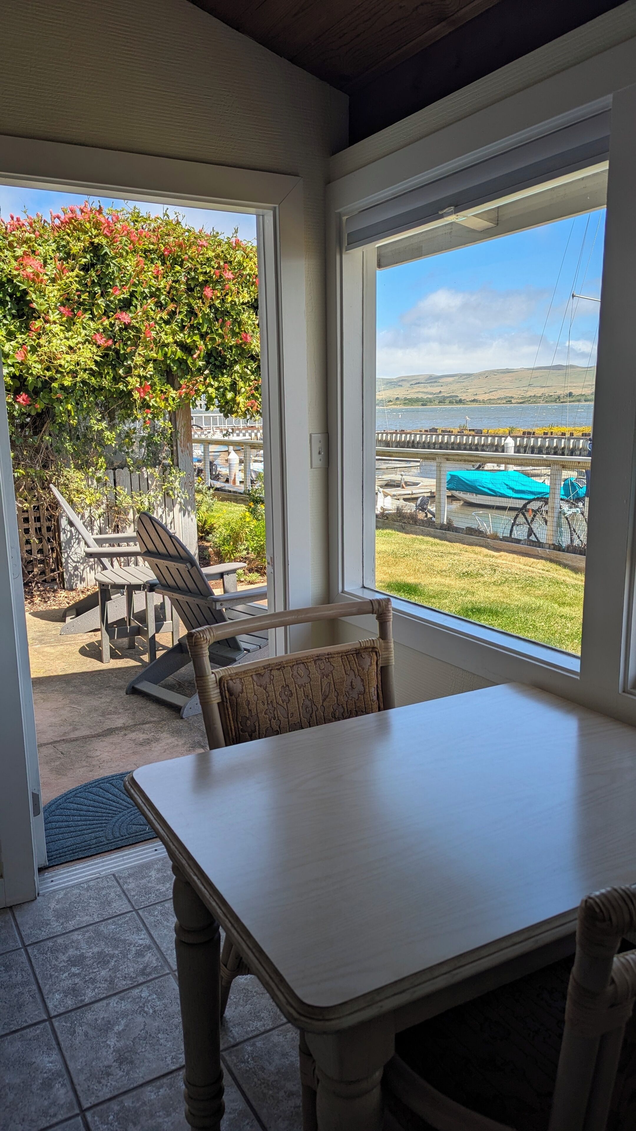 Elite Room, 1 Bedroom, Mobility Accessible, Harbor View (Pet Friendly) | In-room dining