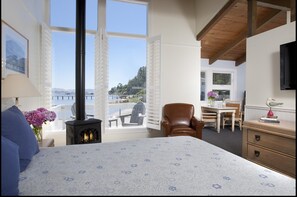 Deluxe Studio | Premium bedding, individually decorated, individually furnished - Tomales Bay Resort and Marina  (Inverness)