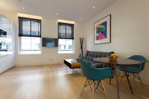 1st Floor Studio | Allergitestet sengetøy, strykejern/-brett og wi-fi (inkludert)