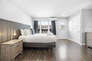 Unclassified image, 4 of 27, button