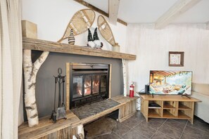 Unclassified image, 2 of 20, button